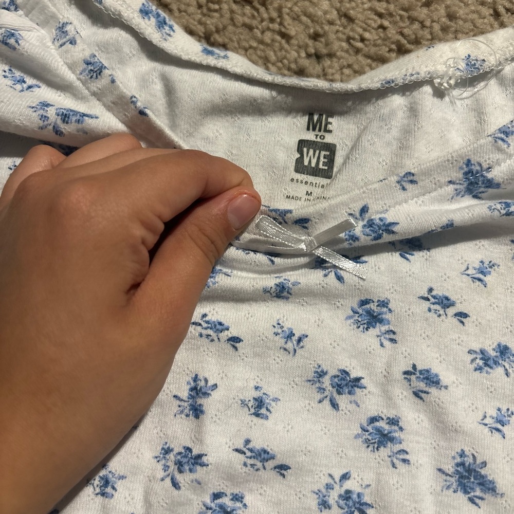 Me to We Blue Floral Print Top